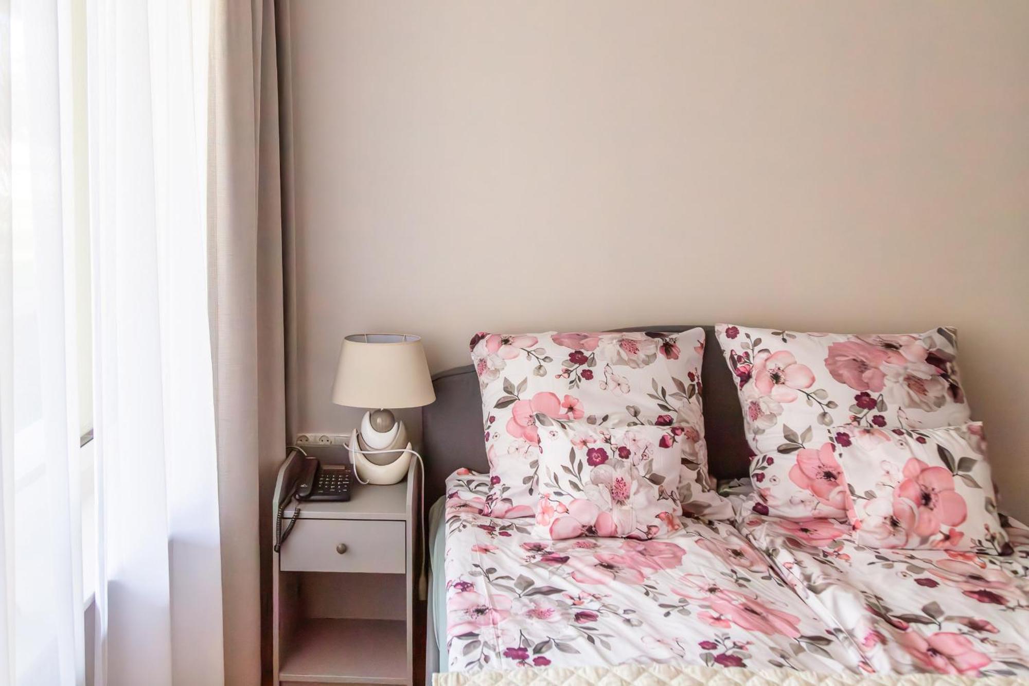 White House Apartment *